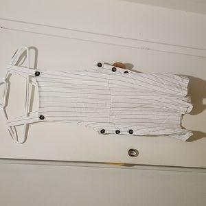 NWT Urban Romantics Romper with Back Pockets